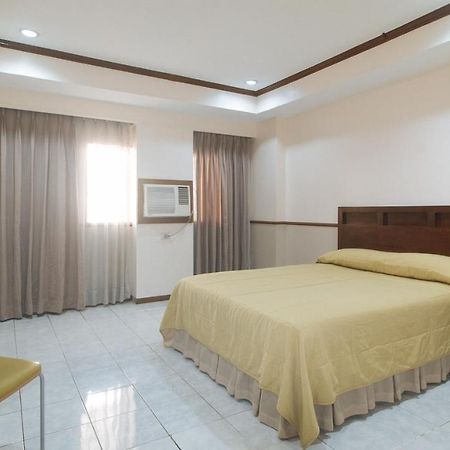 Garden Plaza Hotel Manila Exterior foto